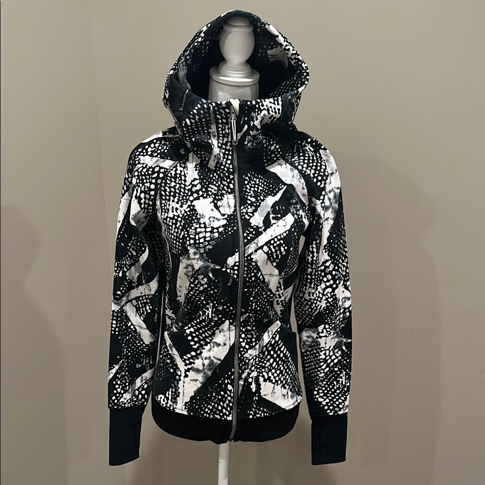 Lululemon Scuba full-zip hoodie, size 6, black and white pattern